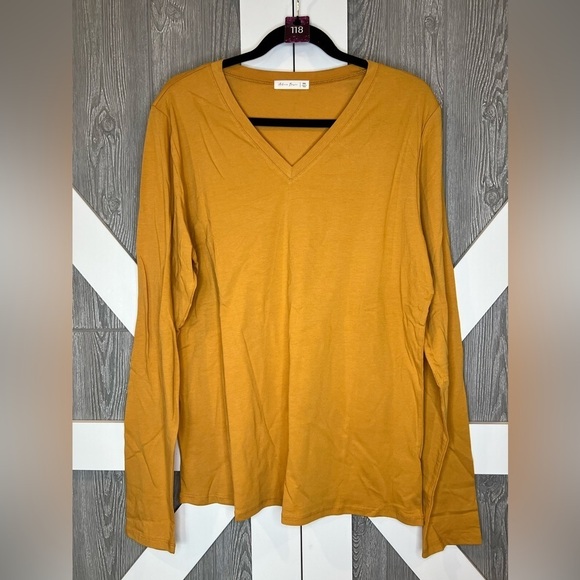 118. NEW Active Basic Mustard/Gold V-Neck Long Sleeve Tee 3XL - Picture 1 of 5